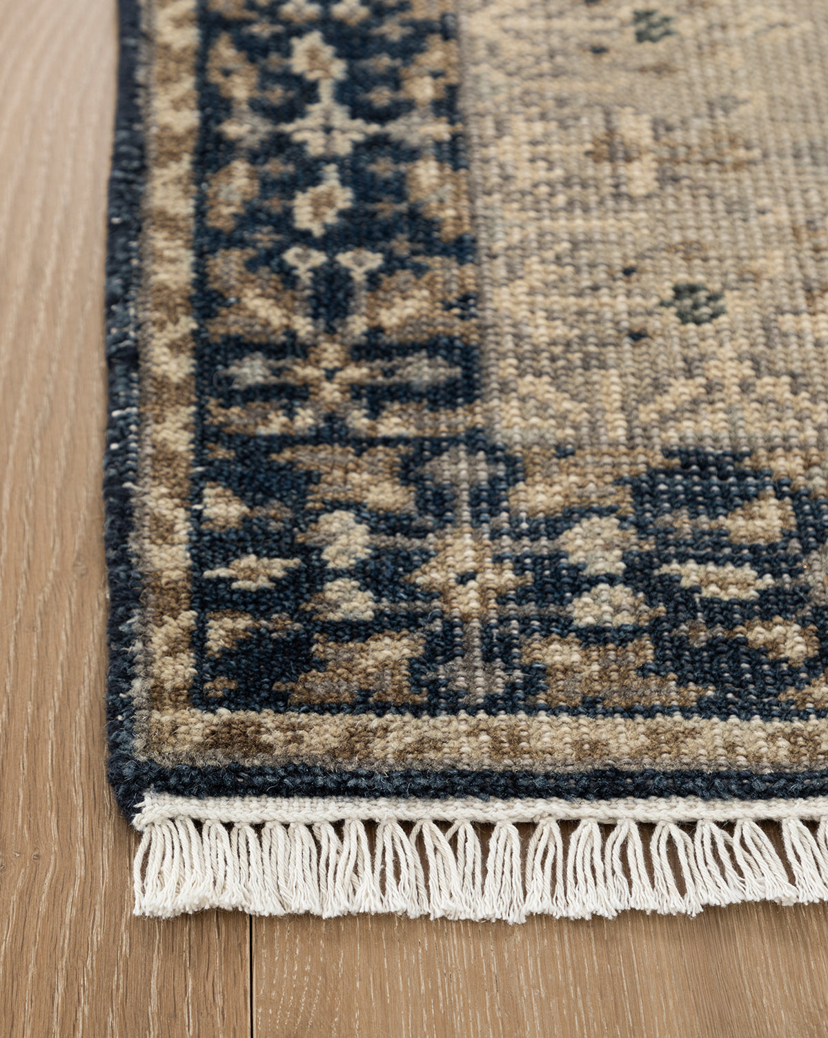 Deveraux Hand-Knotted Wool Rug