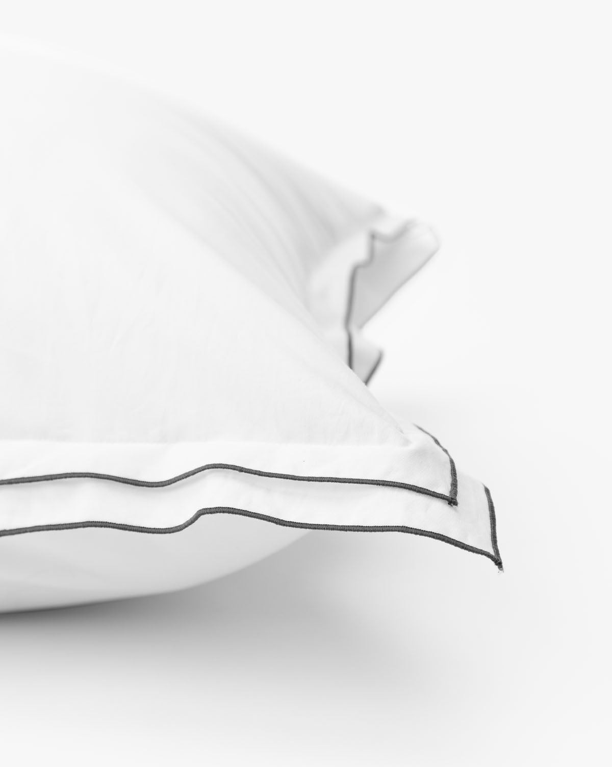 Devlin White Shams (Set of 2)