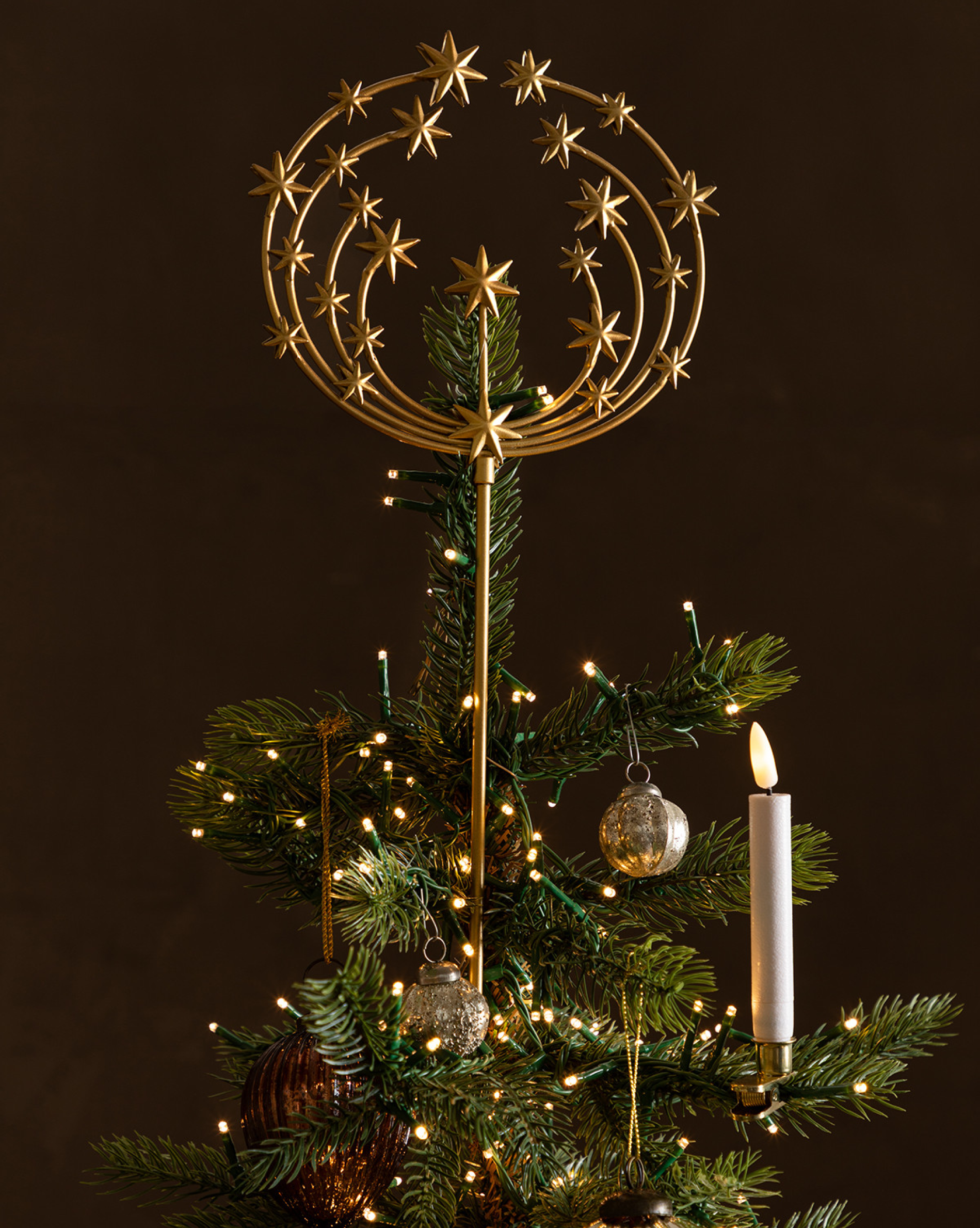 Elevated & Elegant Holiday Tree