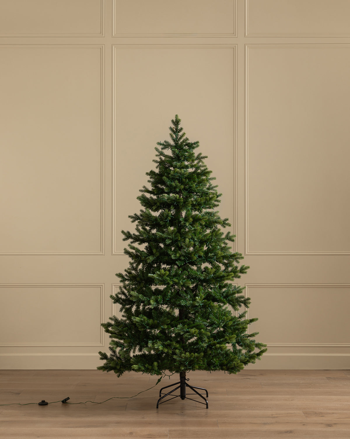 7.5' Galloway Spruce Pre-Lit Faux Tree