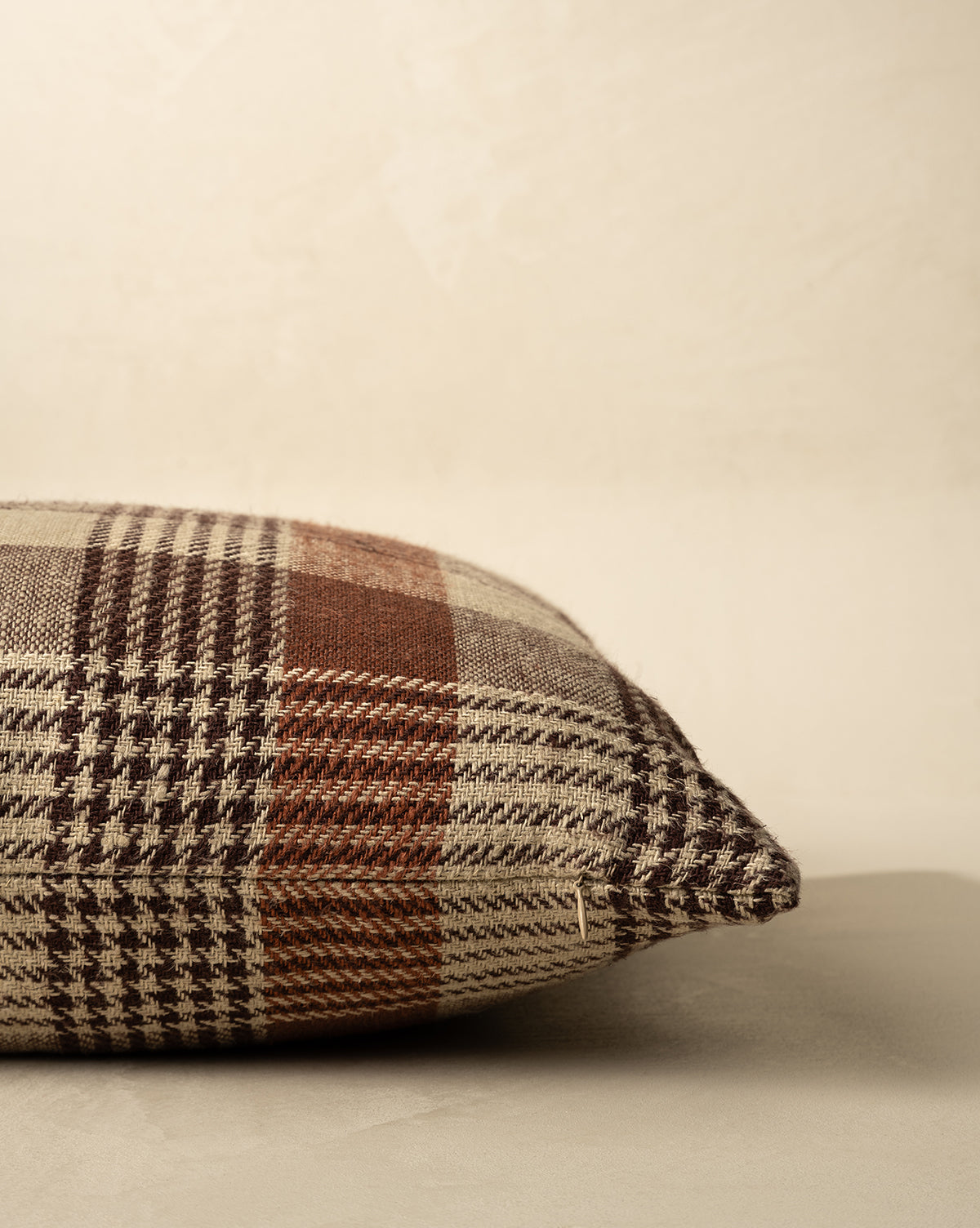 Houndstooth Linen Pillow Cover