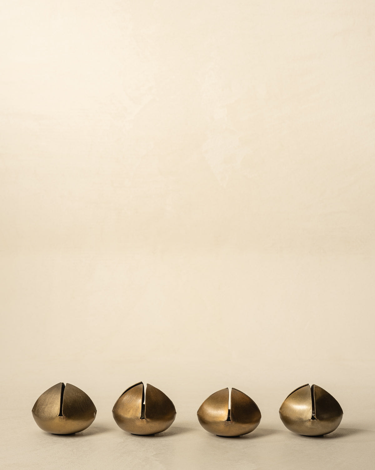 Metal Bell Place Card Holders (Set of 4)