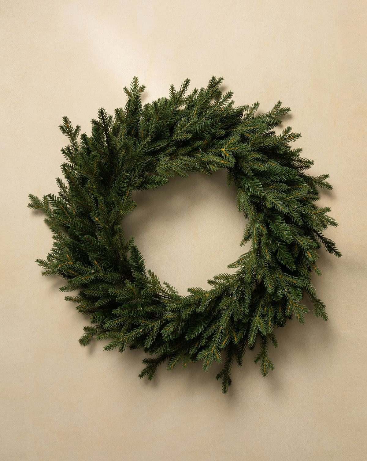 20" Norway Pre-Lit Indoor/Outdoor Wreath