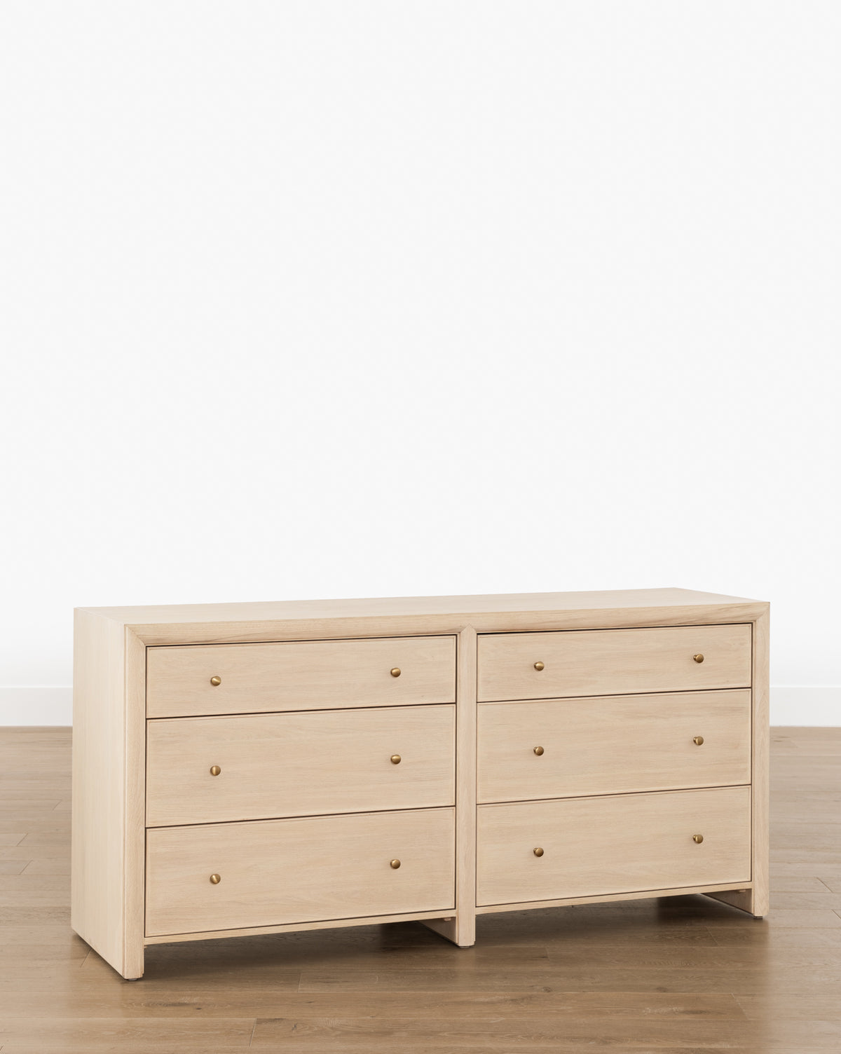 Tellerbeck Dresser