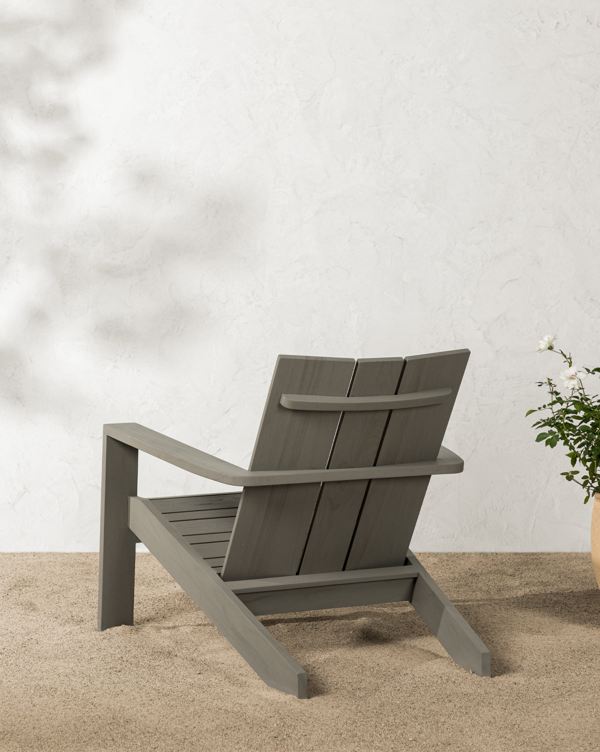 Triby Gray Outdoor Lounge Chair