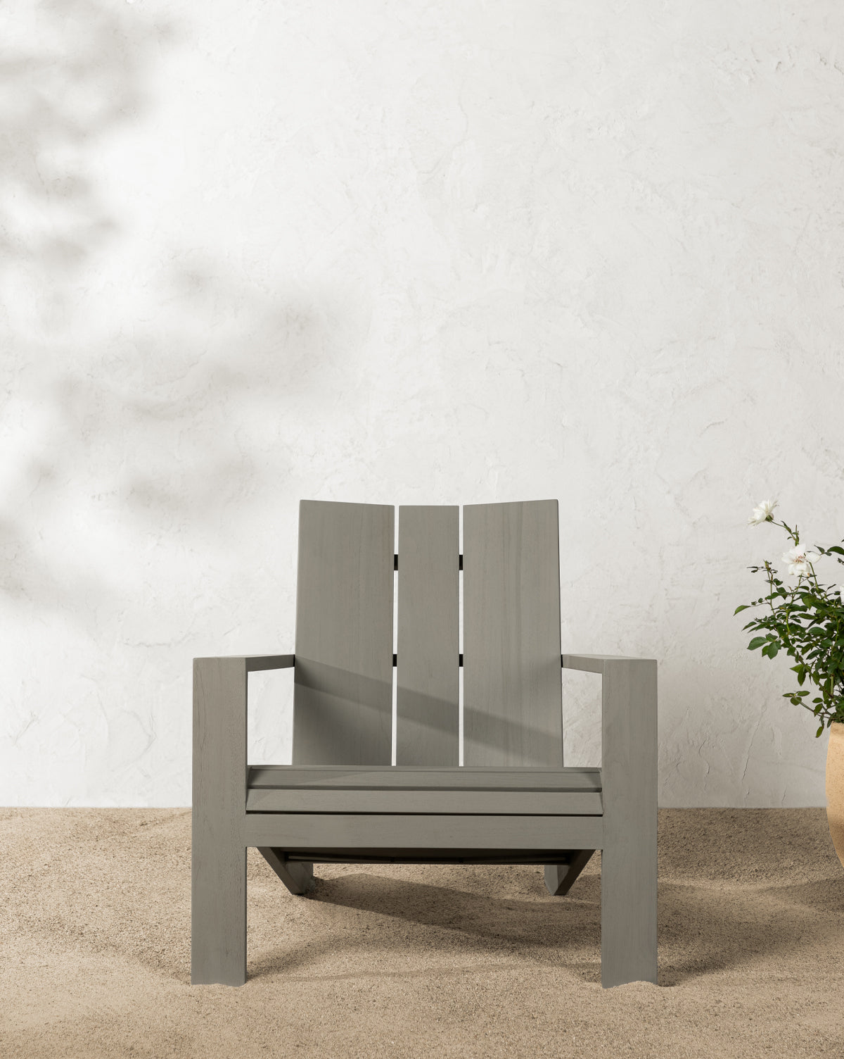 Triby Gray Outdoor Lounge Chair