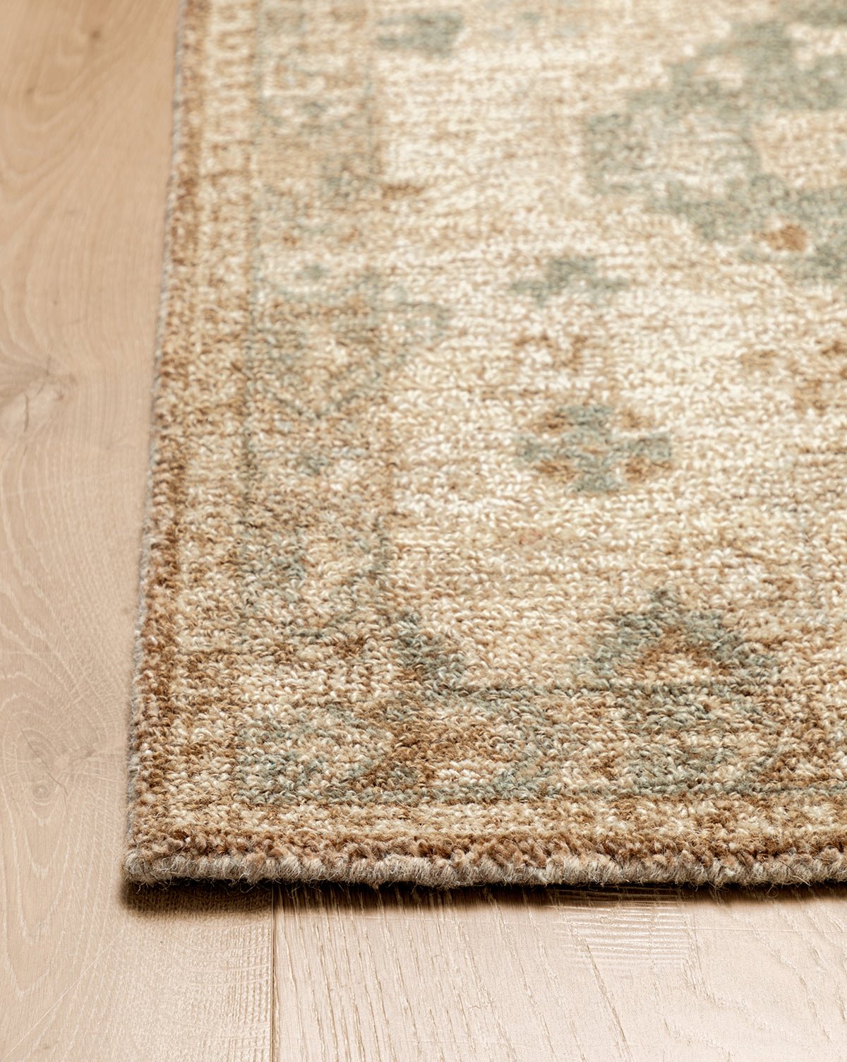 Wilshire Natural Hand-Tufted Wool Rug