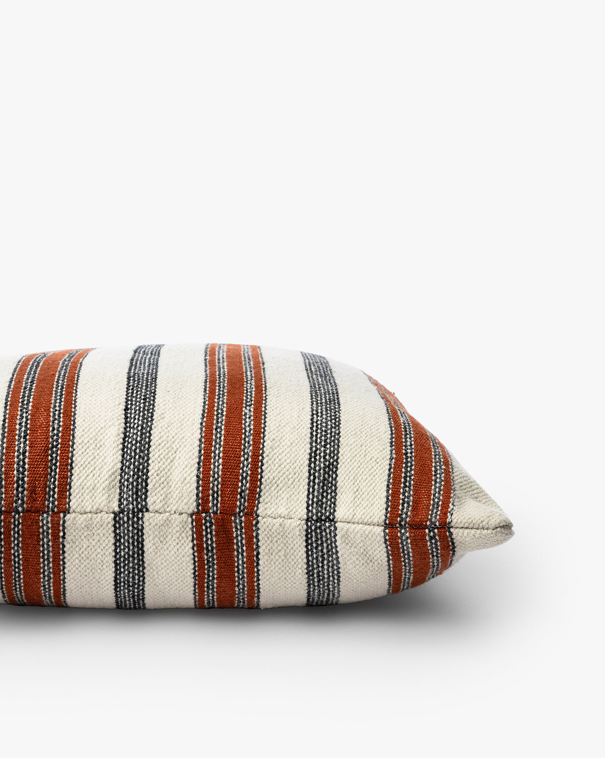 Yardley Indoor/Outdoor Pillow