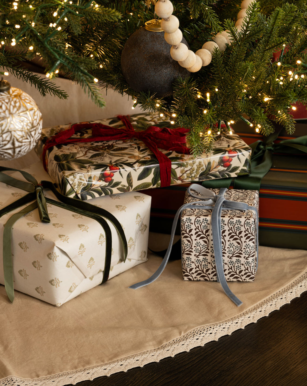 Crochet Edge Tree Skirt