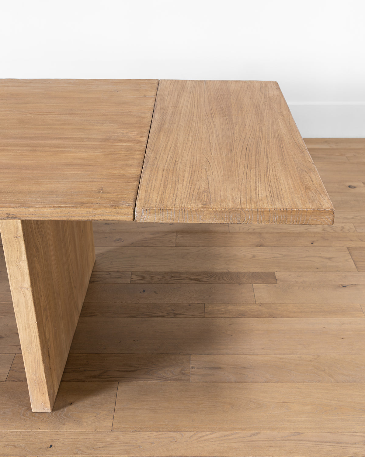 Dillon Extension Dining Table