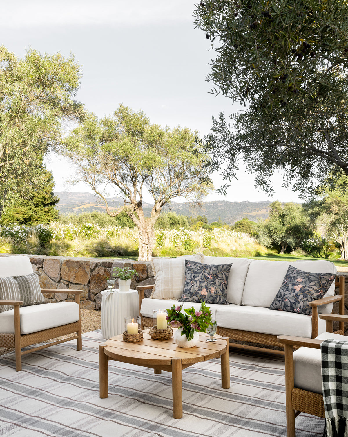 Outdoor sofa white cushions sale