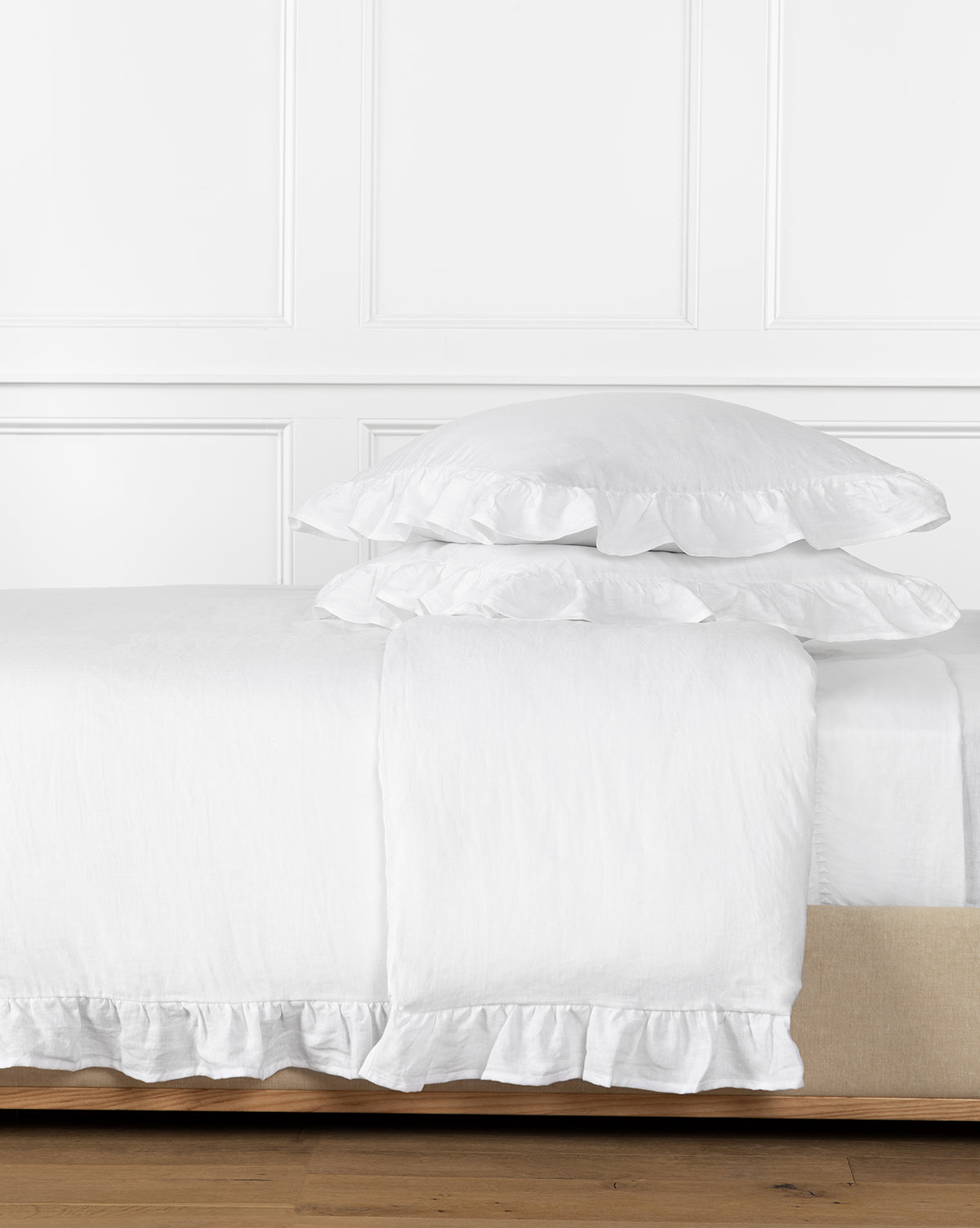 Ruffle White Linen Shams (Set of 2)