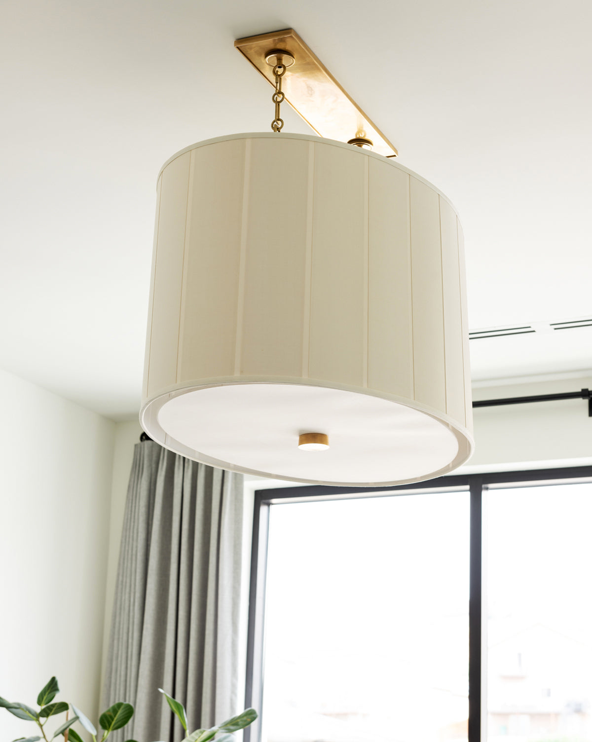 Perfect Pleat Oval Hanging Shade